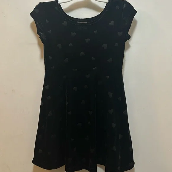Wonderkids | Dresses | Soft Velour Type Fabric Black Heart Dress Size 4t |  Poshmark